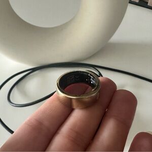 Oura Ring - Gold - Size 6 - works perfectly- few scratches.